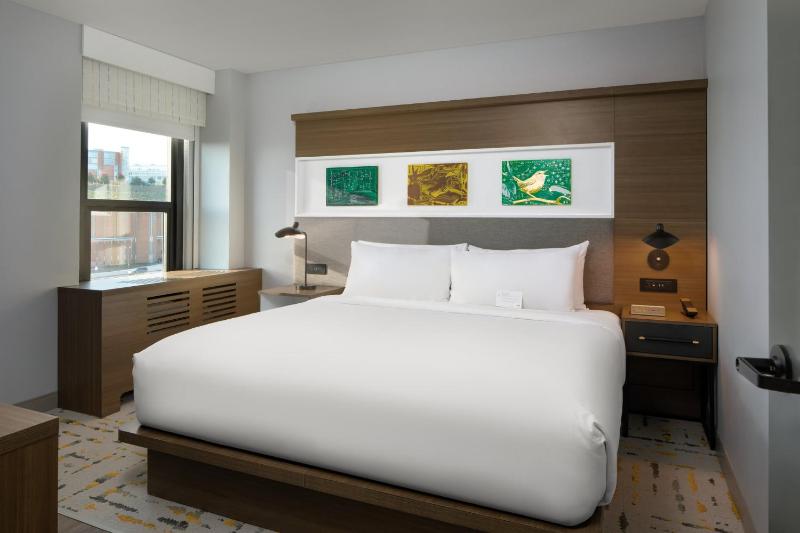 One-Bedroom Suite image 2