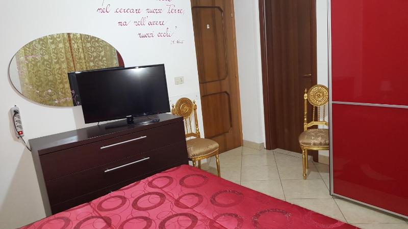 Standard Double Room image 3