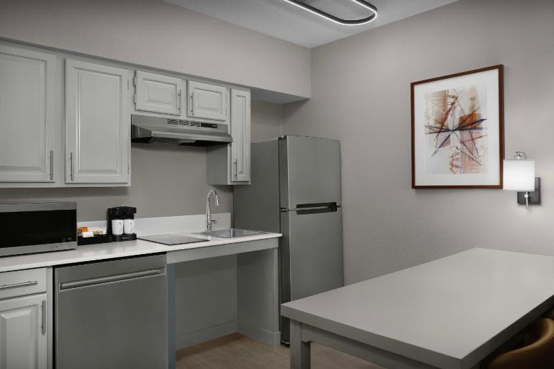 Two-Bedroom Suite image 3