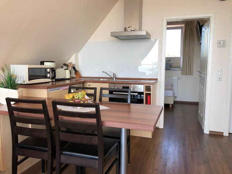 Maris Ferienwohnung Nr 47 OG mit Balkon und Meerblick - image 7