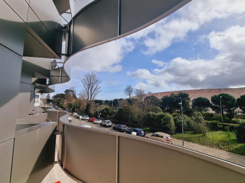 3 Single Beds with Balcony image 3