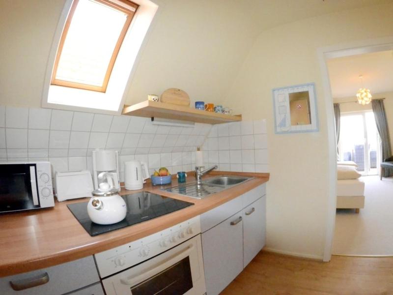 Maris Ferienwohnung Nr 48 OG mit Balkon und Meerblick - image 4