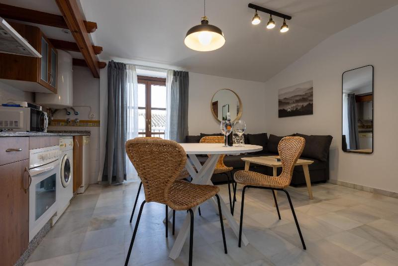 One-Bedroom Superior Apartment image 1