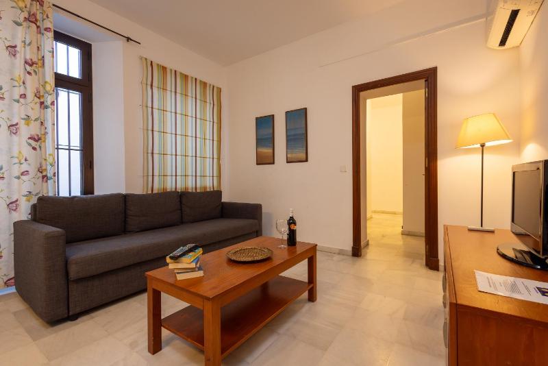 Three-Bedroom Apartment (5 Adults) image 2