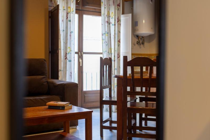 One-Bedroom Apartment image 4