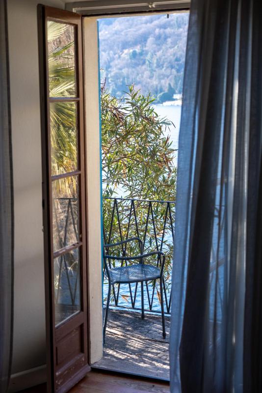 Superior Double or Twin Room with Lake View image 3