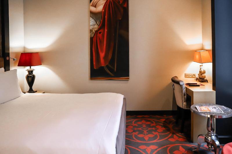 Executive Loft image 4