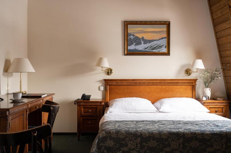Deluxe Double Room image 1