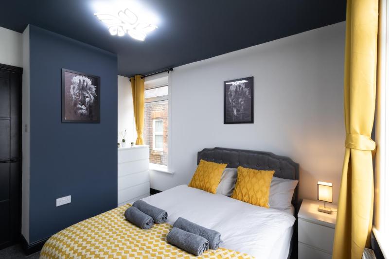 Open Mind Property - HotTub7 Beds & Free Parking - image 42