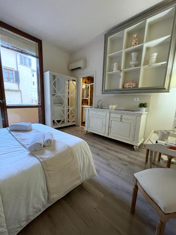 Charming Studio next to the Duomo - image 8