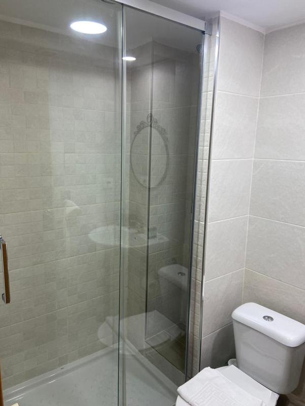 Double Room with Private Bathroom image 4