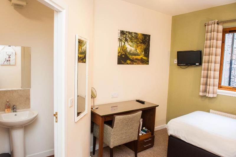 Single Room image 2