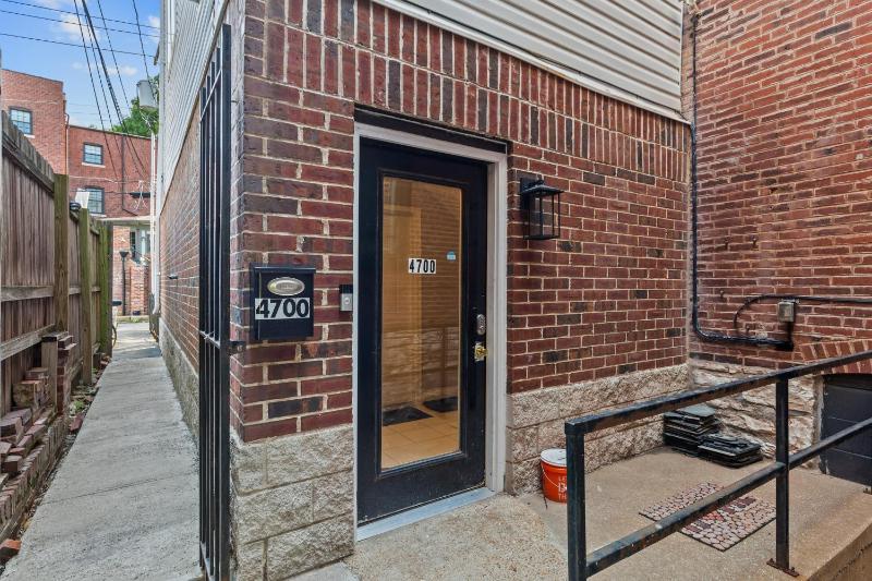 4700 West End Whimsy - image 9