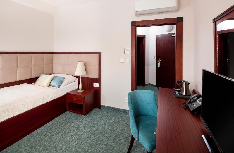 Single Room image 2