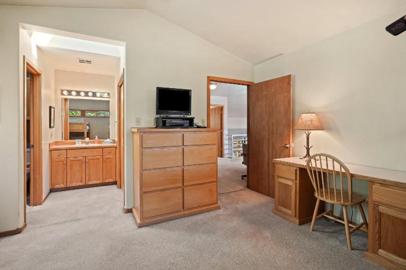 1 Colonial - image 2