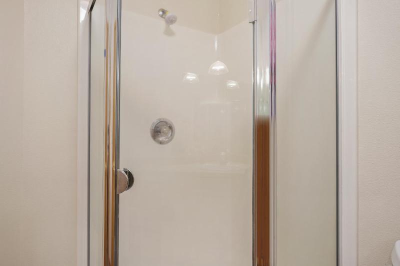 1 Colonial - image 12