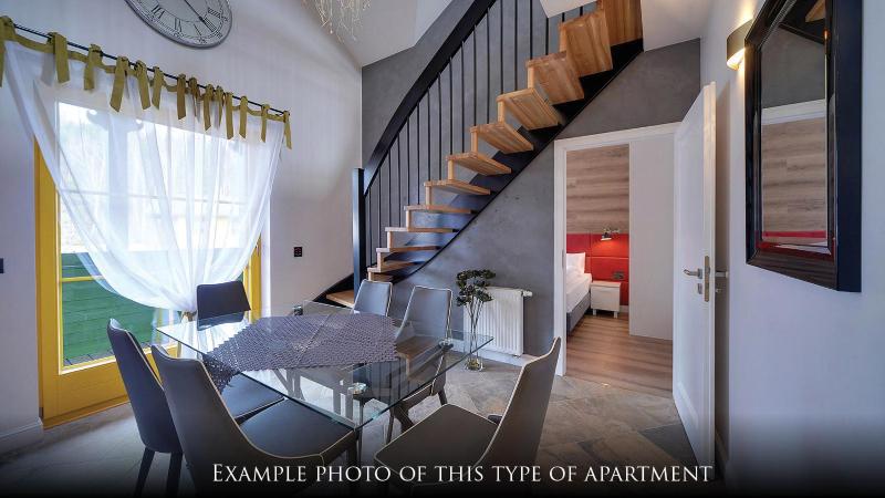 Grand Apartment with living room, bedroom, balcony and mezzanine image 3