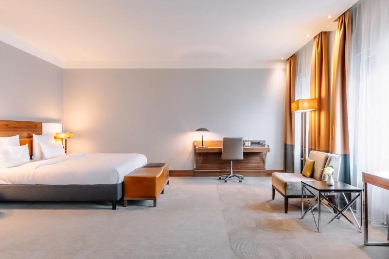 King Junior Suite image 1