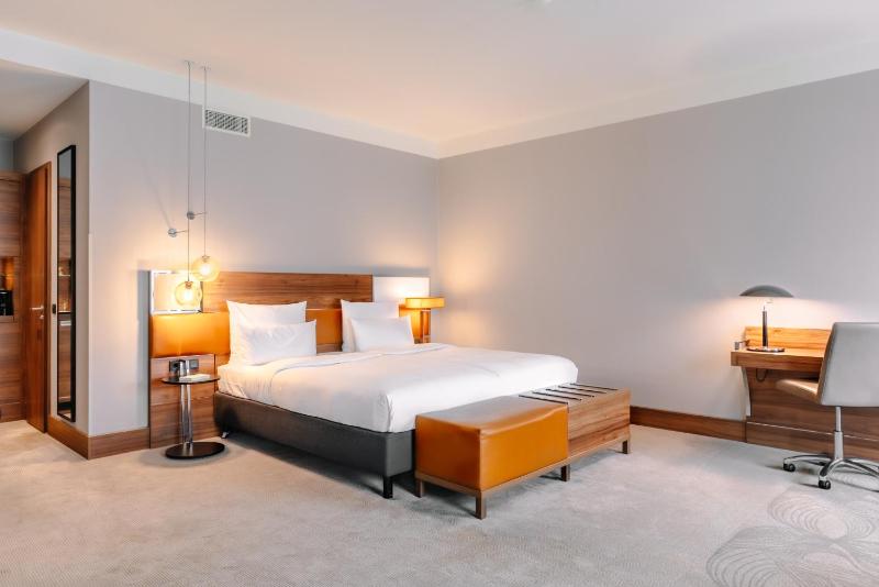 King Junior Suite image 3