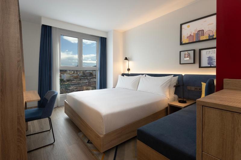 Hampton By Hilton Malaga Martiricos - image 2