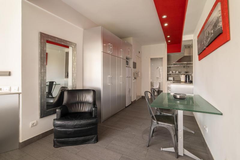 Stay U-nique Apartment Creu Coberta - image 1