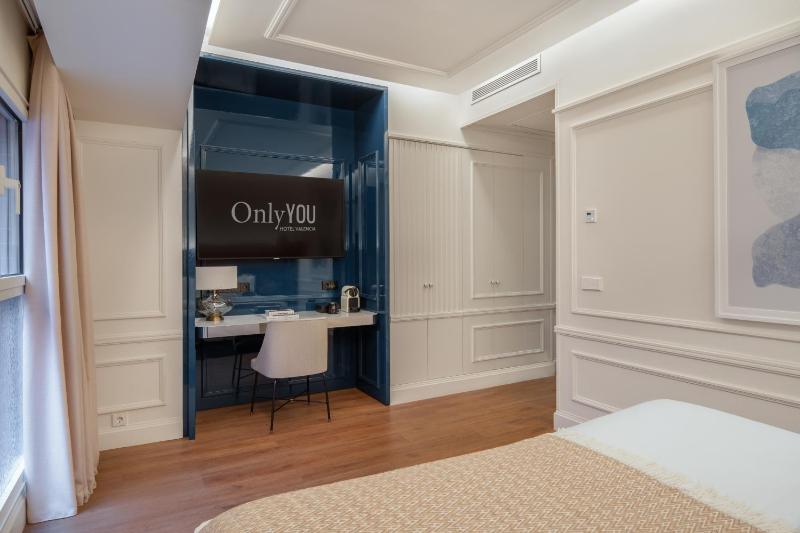 Inner Double Room image 3