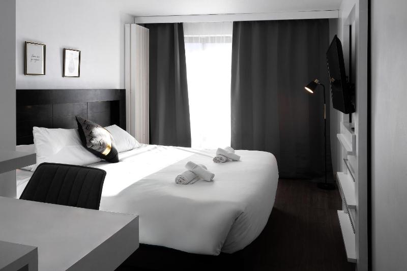 Classic Room image 3