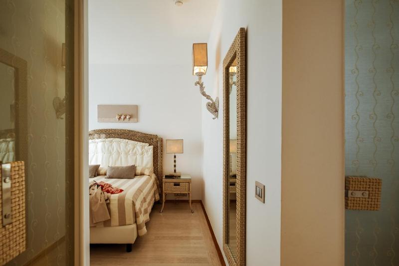 Superior Double Room image 1
