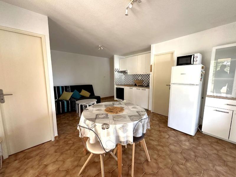 HYEDES Appartement climatise pour 4 personnes sur le port de Hyeres - image 3