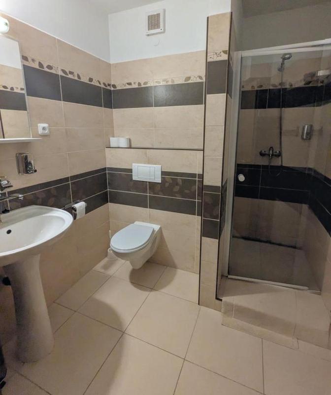 Double or Twin Room image 3