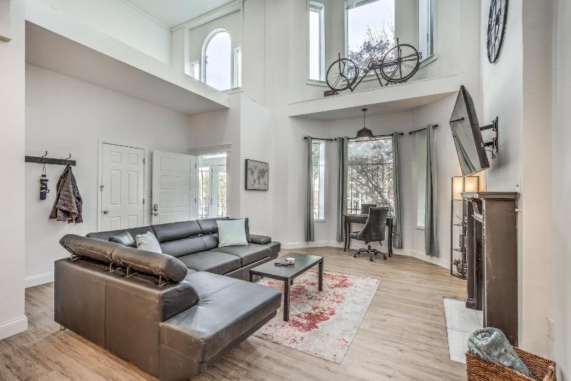 4632 First Floor Hidden Gem - image 12