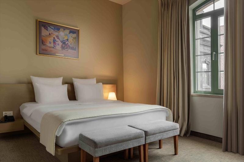 Standard Double Room image 1