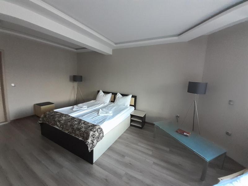 Deluxe Apartment image 3