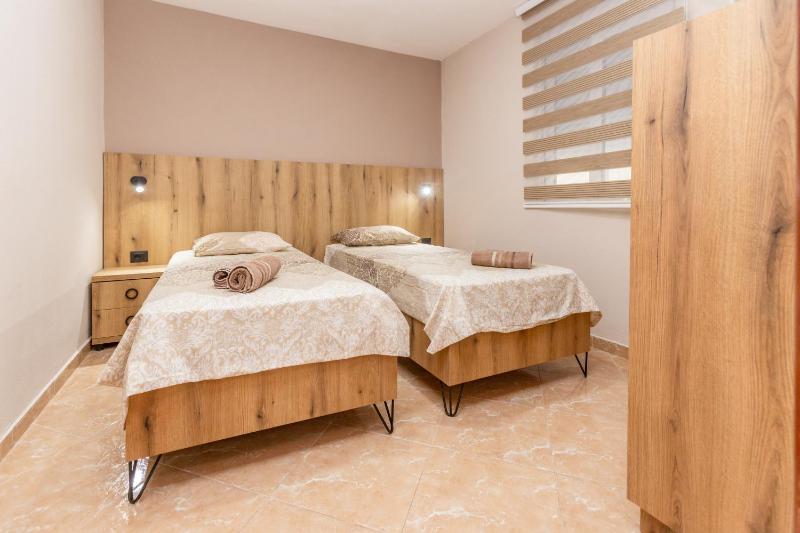 Two-Bedroom Apartment with Sea View image 3