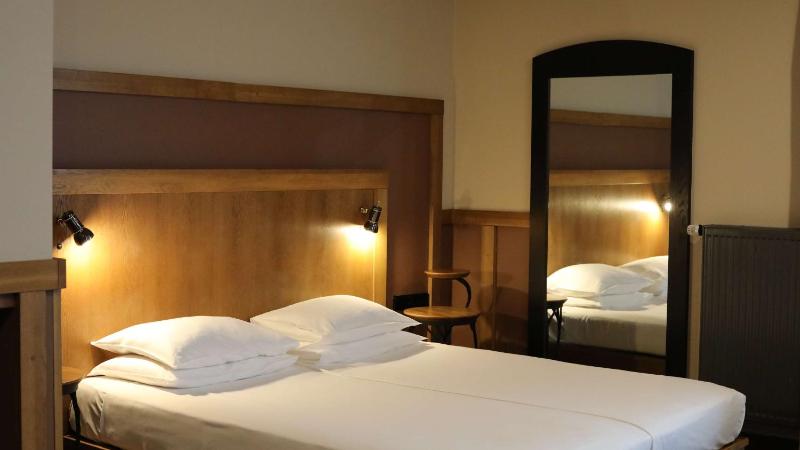 Best Western Santakos Hotel - image 30