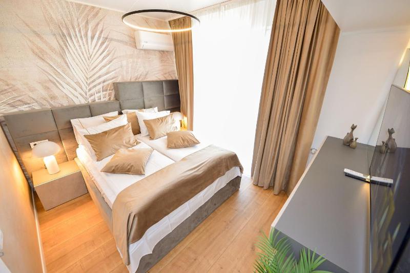 Wabi Sabi - One Bedroom - Romana Square - image 14