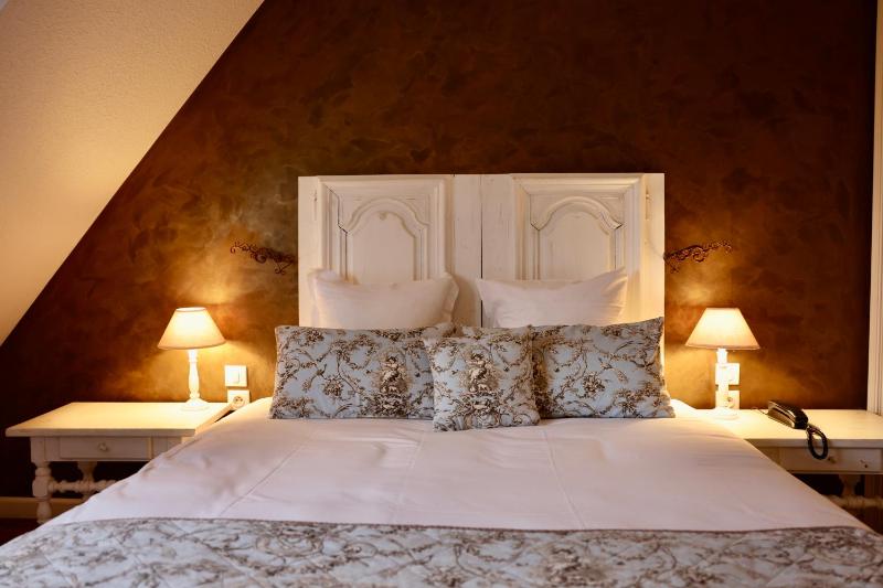 Comfort Triple Room image 4