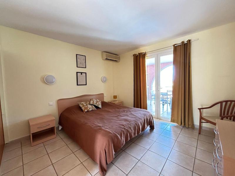 Apartment with Sea View image 2