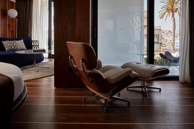 Suite with Terrace and View image 2