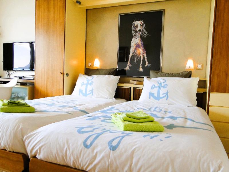 Studio Apartment image 4
