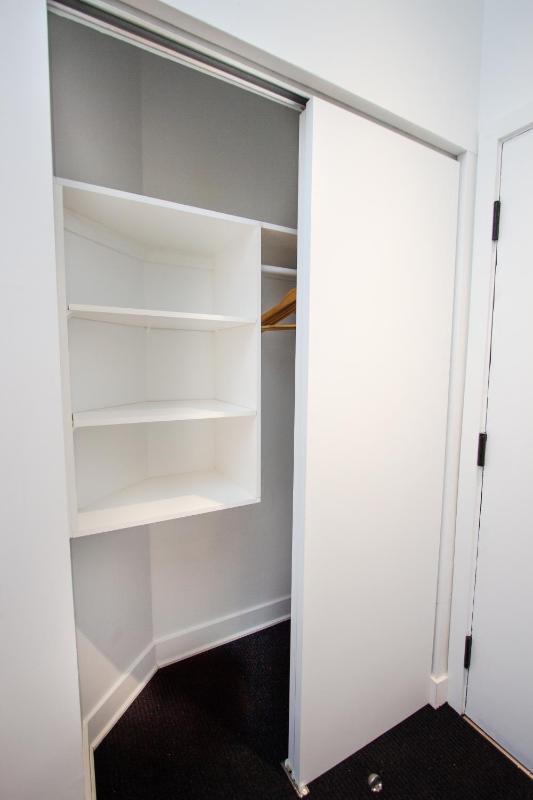 Studio #8 - Self Check-In - Plateau - St-Denis - image 2