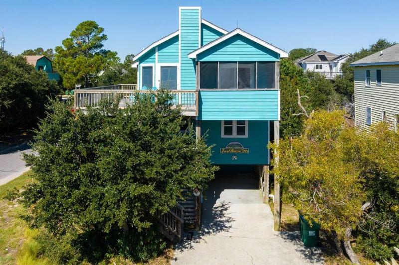 Short walk to Beach with Pool Game Room and Spa - image 29