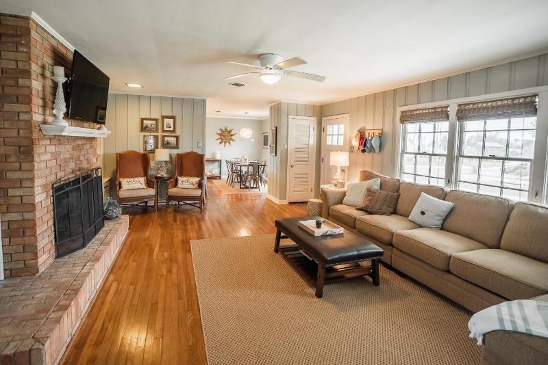 Oleander House - Pet Friendly PRIVATE POOL - image 2