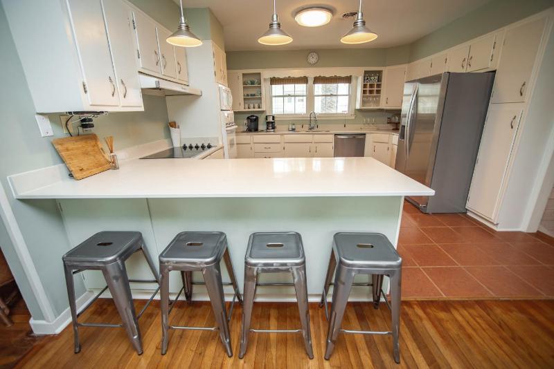 Oleander House - Pet Friendly PRIVATE POOL - image 21