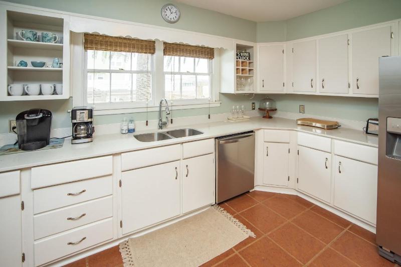 Oleander House - Pet Friendly PRIVATE POOL - image 45