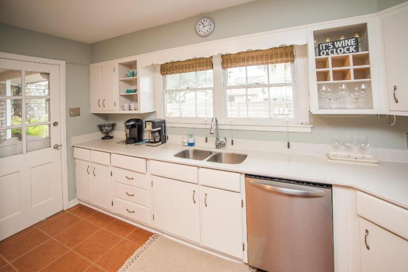 Oleander House - Pet Friendly PRIVATE POOL - image 27