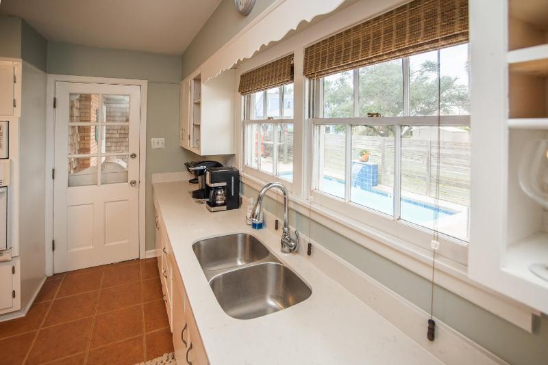 Oleander House - Pet Friendly PRIVATE POOL - image 35