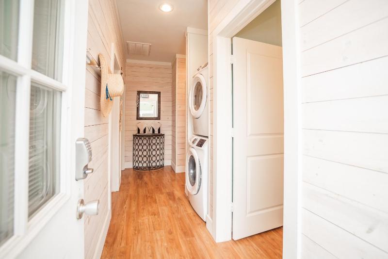 Oleander House - Pet Friendly PRIVATE POOL - image 14