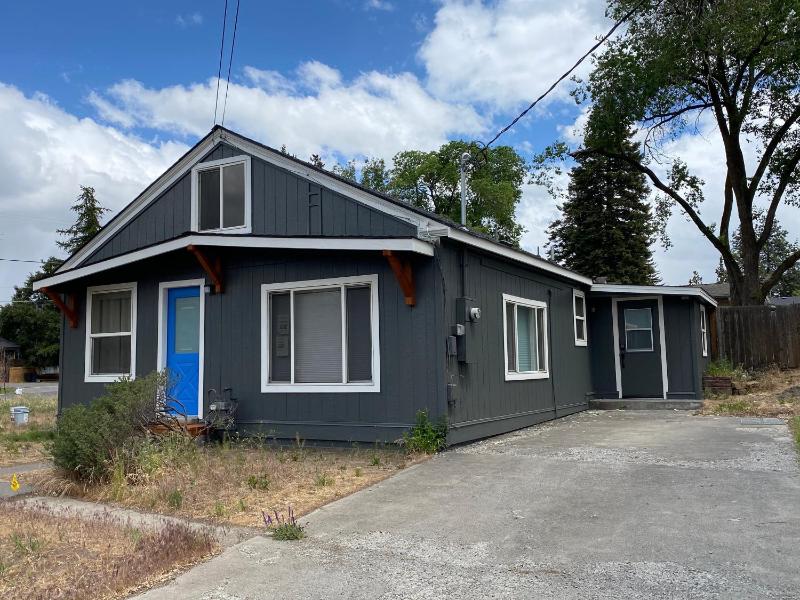 4th Street - image 16