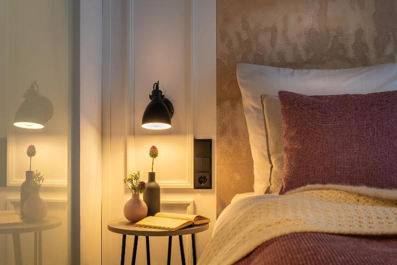 Standard Queen Room image 4